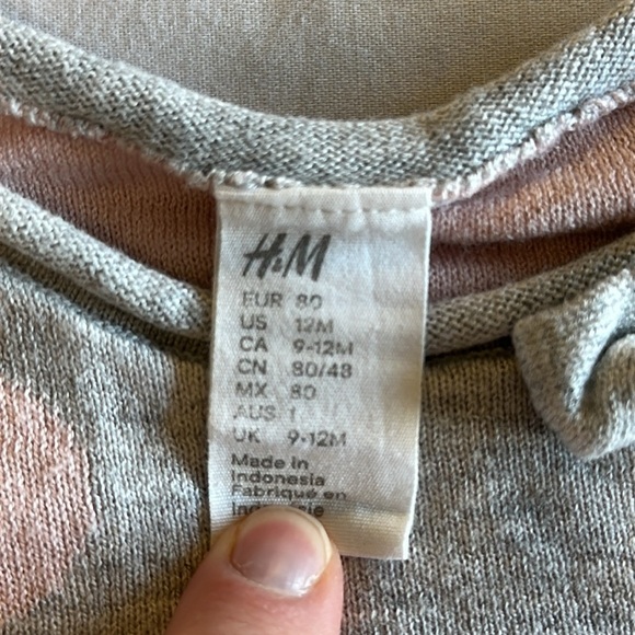 H&M Kids Sweater - Gray with Pink Dots all around and bow on the chest - Picture 3 of 3